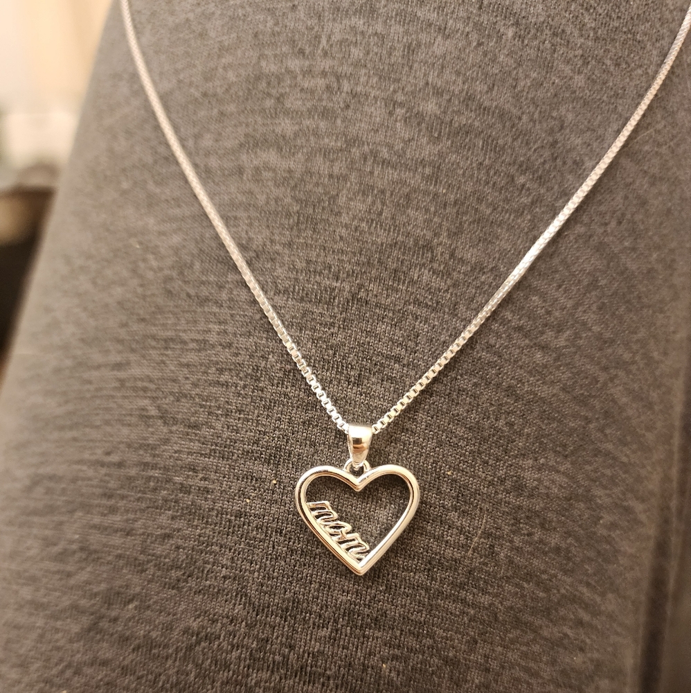 Silver Heart 'Mom' Pendant Necklace